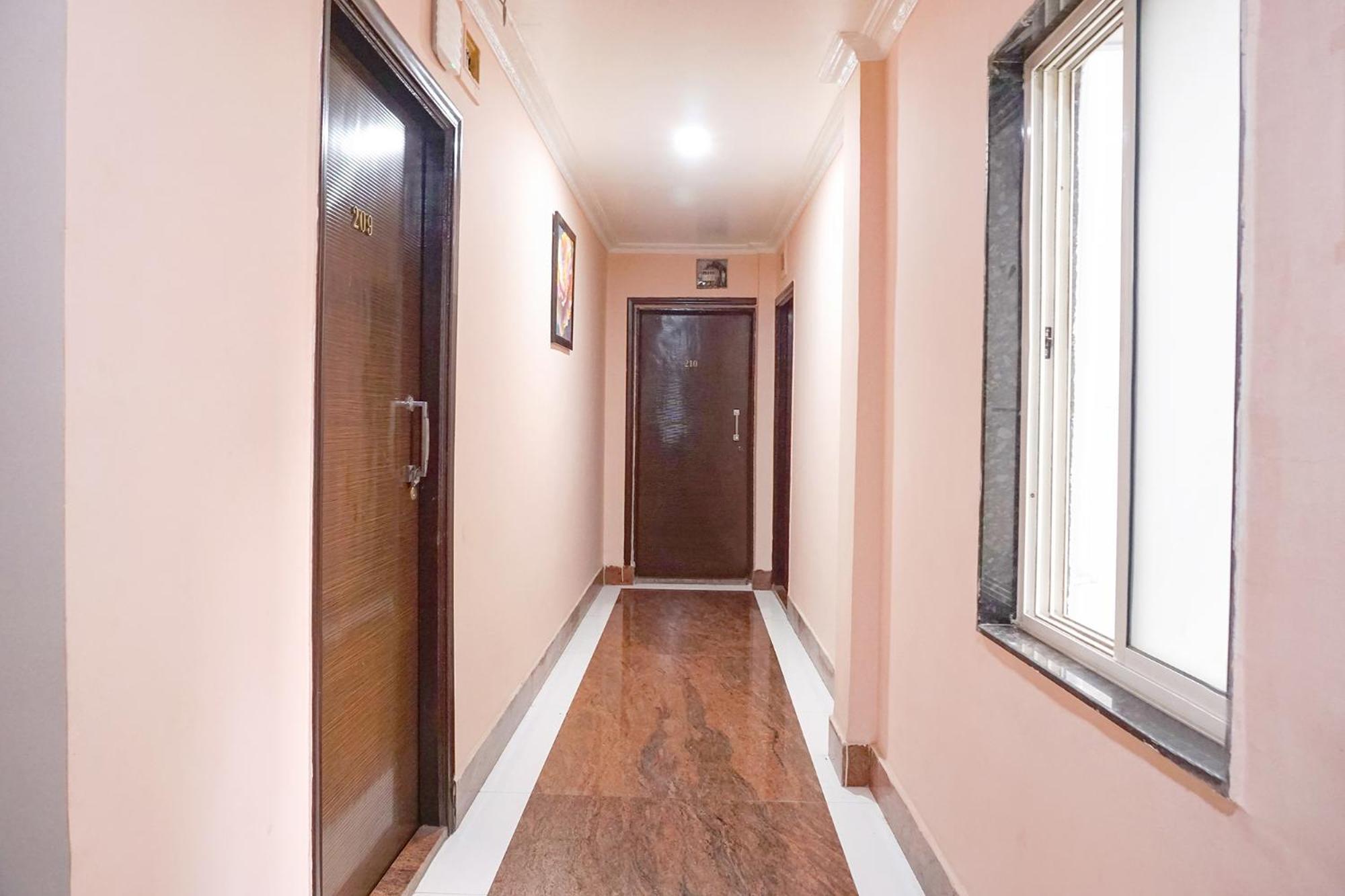 Fabhotel Rachana Residency - Nr Shivaji Nagar Metro Station Пуна Экстерьер фото