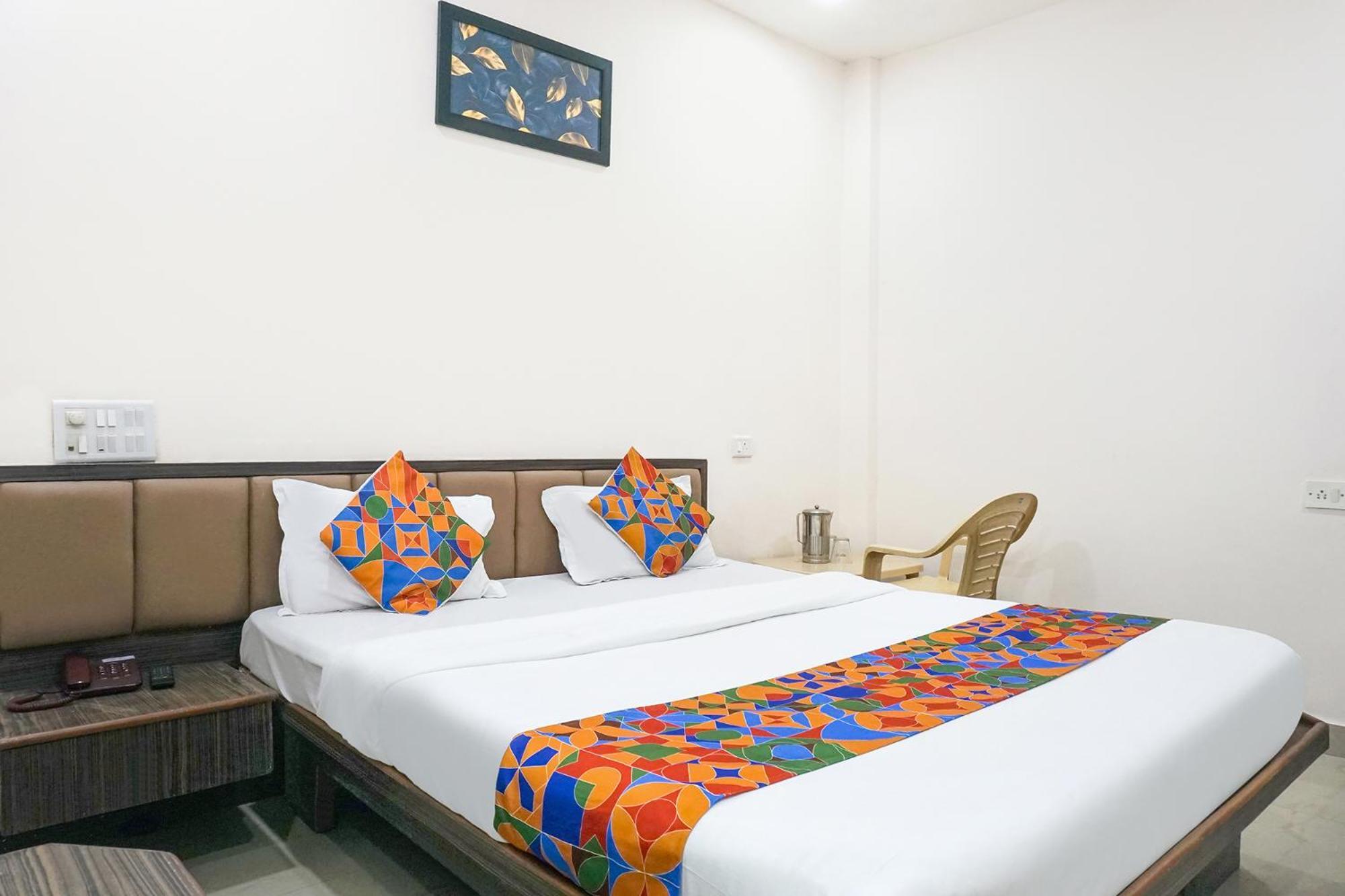 Fabhotel Rachana Residency - Nr Shivaji Nagar Metro Station Пуна Экстерьер фото