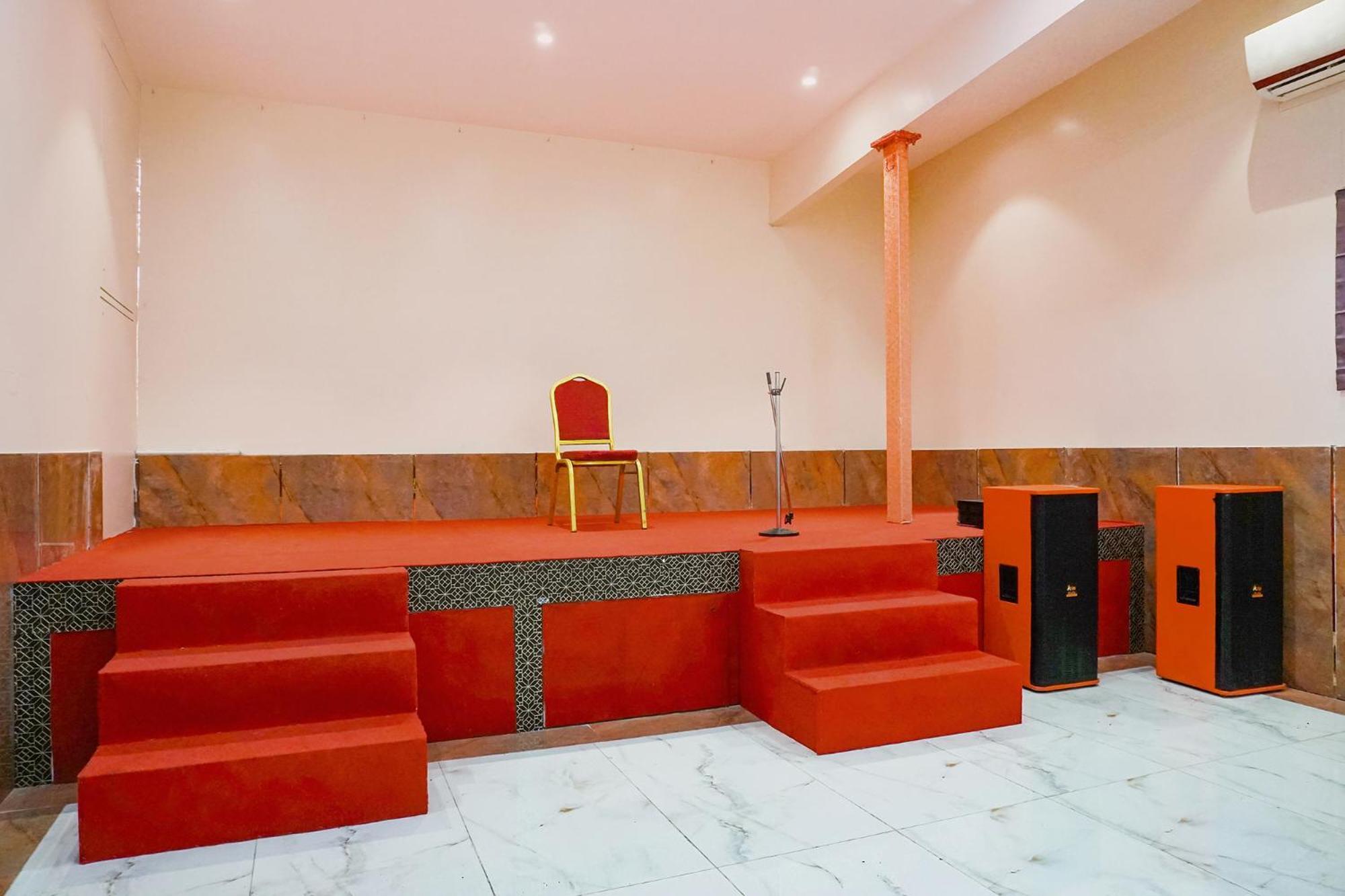 Fabhotel Rachana Residency - Nr Shivaji Nagar Metro Station Пуна Экстерьер фото